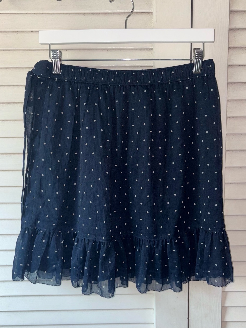 NWT Abercrombie & Fitch Swiss Dot Ruffle Wrap Mini Skirt Navy M - Picture 3 of 5